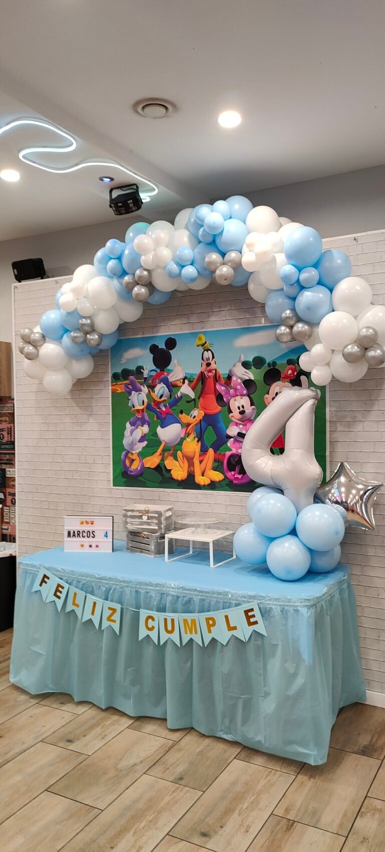 Decoración con globos temática Mickey